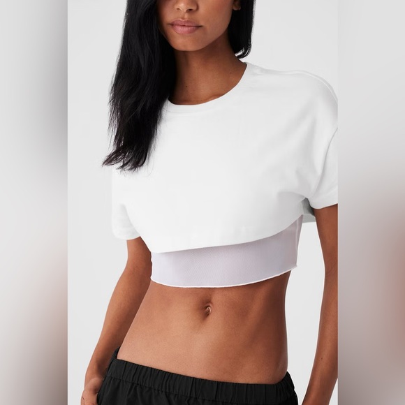 Alo
Made You Look Cropped Short Sleeve Tee - White🪻 - Picture 9 of 10